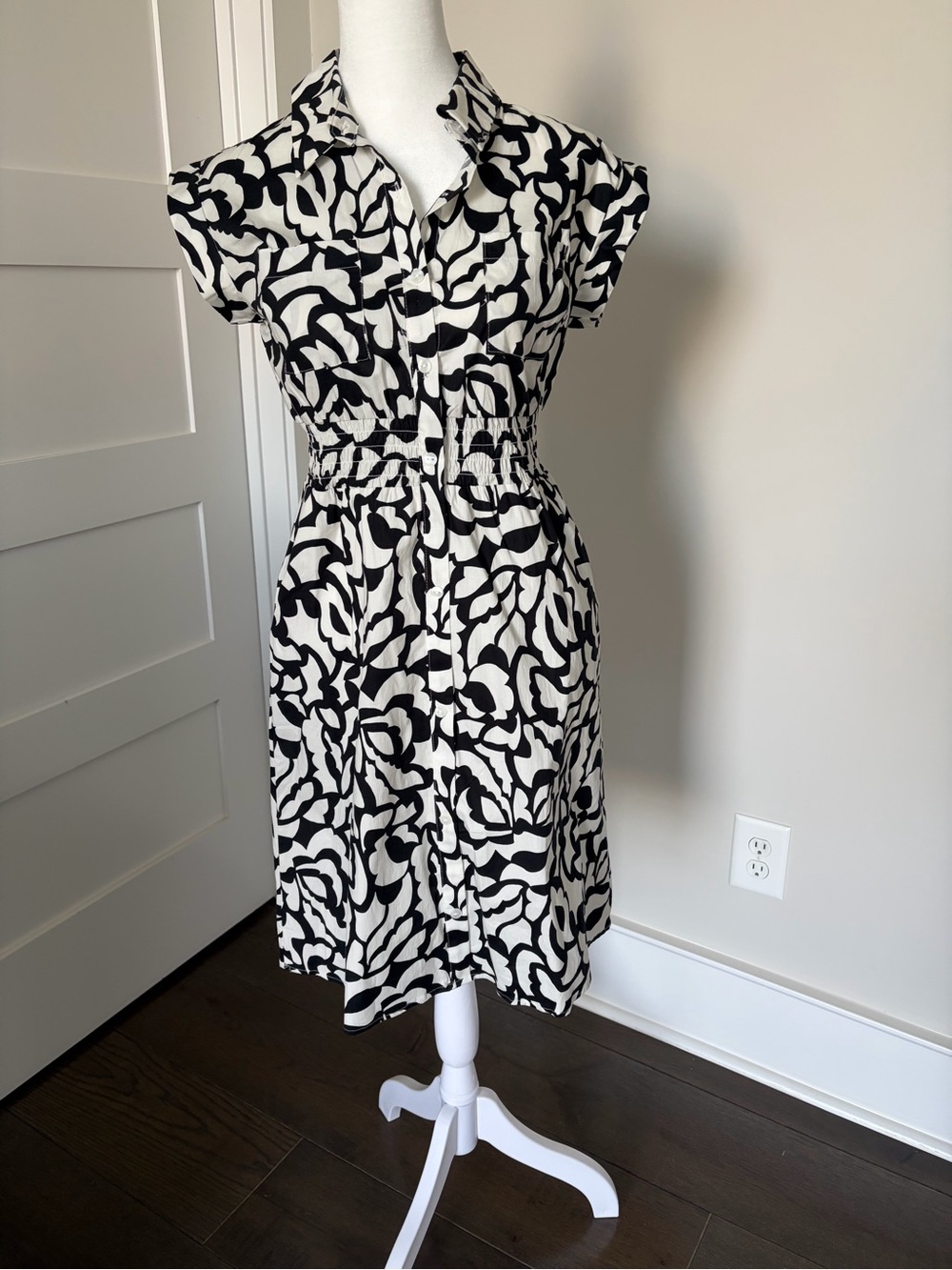 Monteau Black & White Abstract Print Midi Shirt Dress